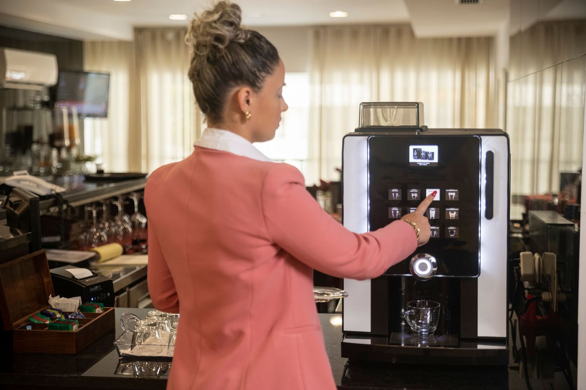 Restaurant and coffee at RK Suite Hotel Luanda